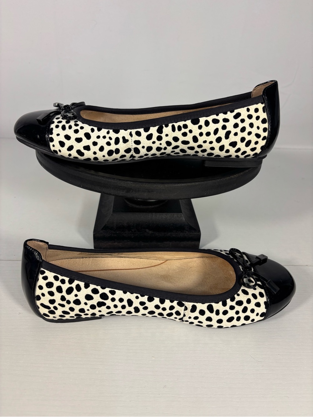 Vionic Minna Spot Ballet Flats Calf Hair Dalmatian Print Patent Toe Size 7.5